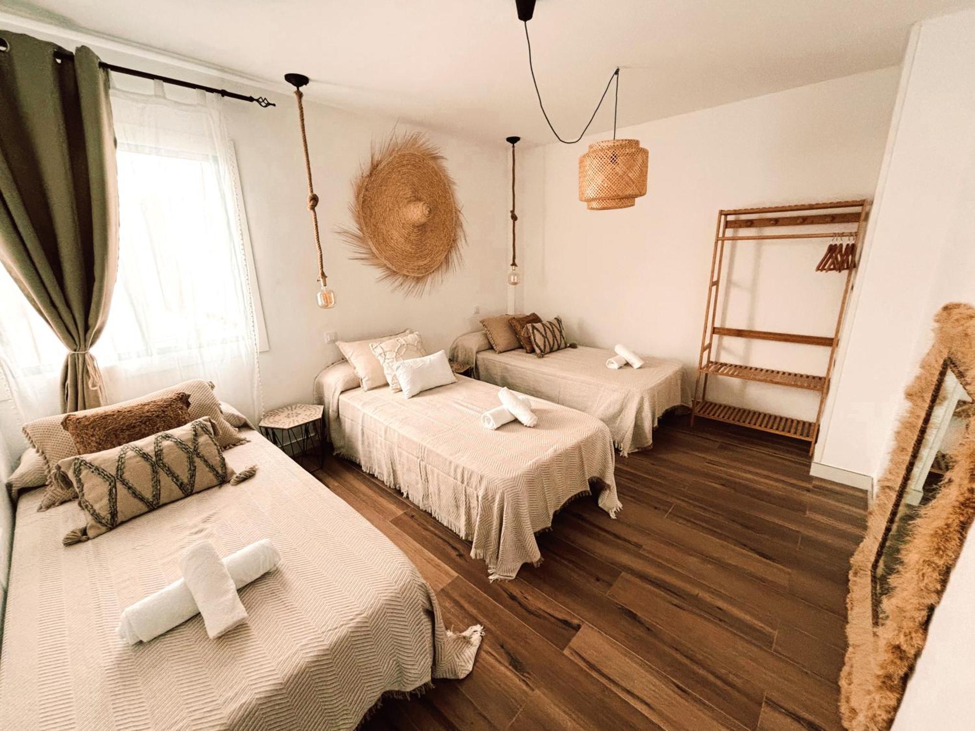 Chakra House Fuerteventura - Affordable Rooms In A Cozy Guesthouse كوراليهو المظهر الخارجي الصورة